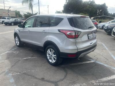 2017 Ford Escape SE   - Photo 5 - Visalia, CA 93292