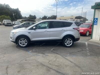 2017 Ford Escape SE   - Photo 4 - Visalia, CA 93292