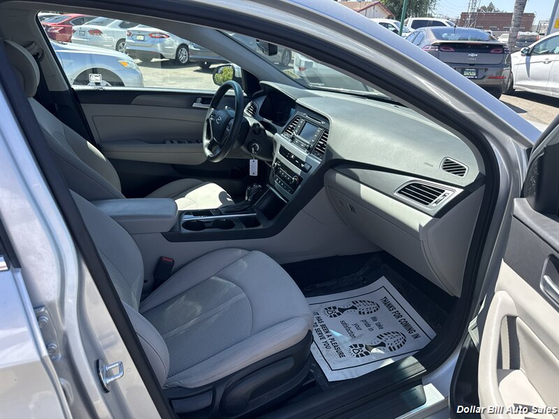2015 Hyundai SONATA Sport - Photo 8 - Visalia, CA 93292