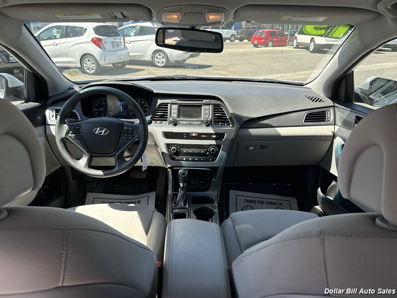 2015 Hyundai SONATA Sport - Photo 6 - Visalia, CA 93292