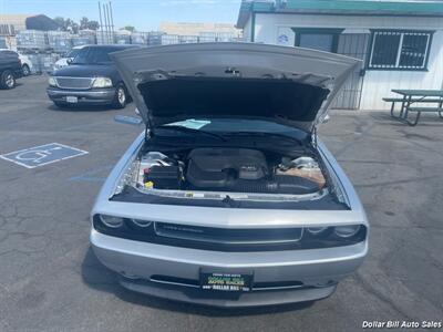 2012 Dodge Challenger SXT   - Photo 9 - Visalia, CA 93292