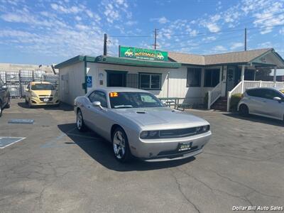 2012 Dodge Challenger SXT   - Photo 1 - Visalia, CA 93292