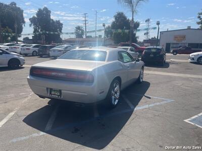 2012 Dodge Challenger SXT   - Photo 7 - Visalia, CA 93292