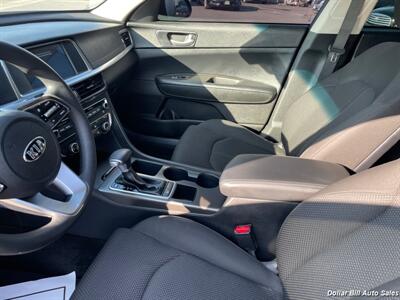 2019 Kia Optima LX   - Photo 10 - Visalia, CA 93292