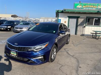 2019 Kia Optima LX   - Photo 3 - Visalia, CA 93292