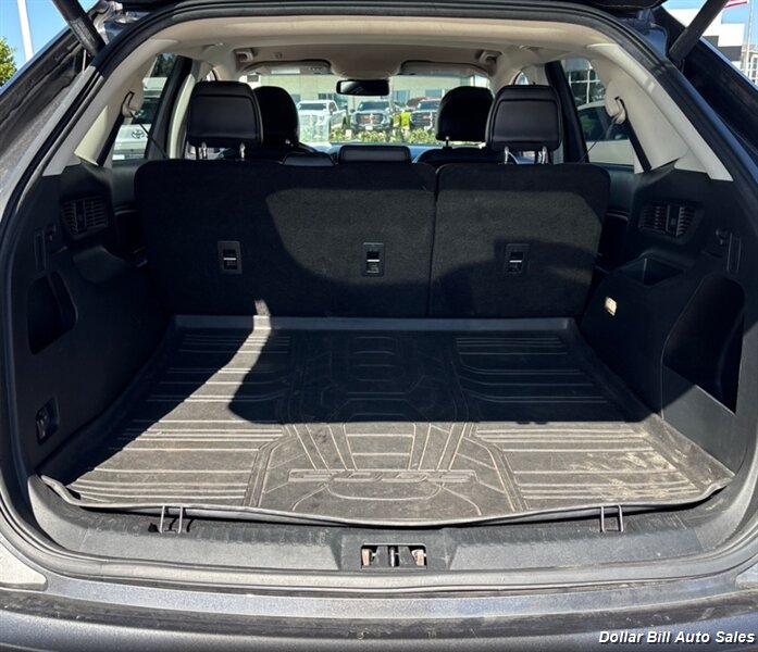 2019 Ford Edge SEL - Photo 9 - Visalia, CA 93292