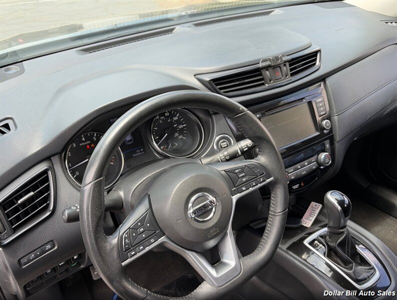 2020 Nissan Rogue SV - Photo 5 - Visalia, CA 93292