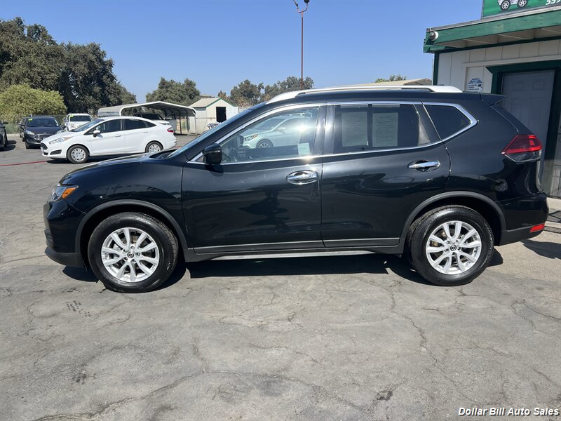 2020 Nissan Rogue SV - Photo 2 - Visalia, CA 93292