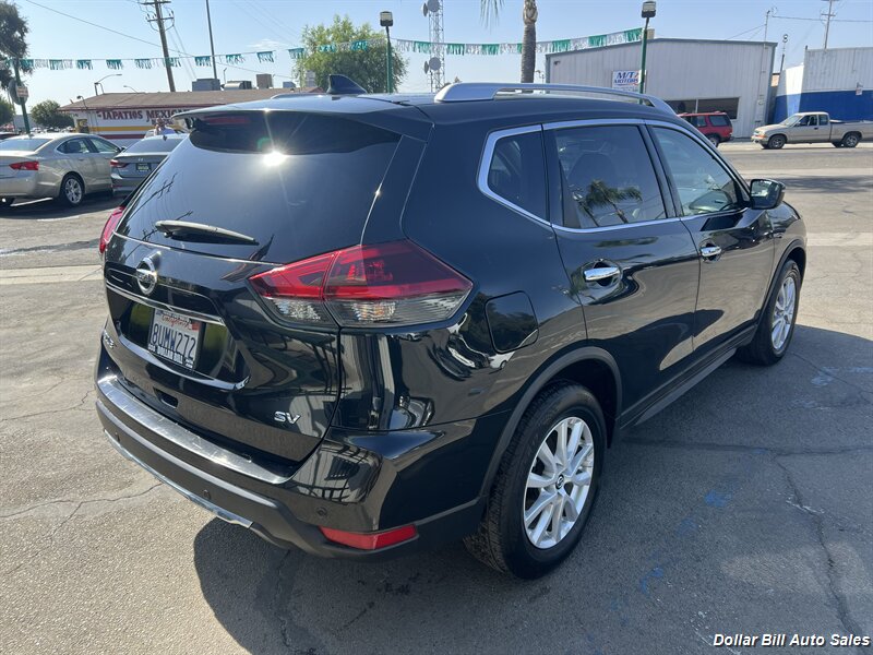 2020 Nissan Rogue SV - Photo 4 - Visalia, CA 93292