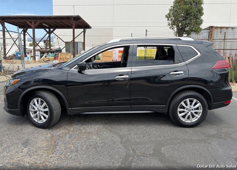 2020 Nissan Rogue SV - Photo 4 - Visalia, CA 93292