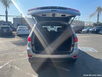 2014 Jeep Grand Cherokee Laredo   - Photo 12 - Visalia, CA 93292