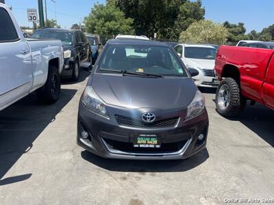 2012 Toyota Yaris 5-Door SE Hatchback