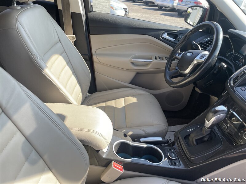 2016 Ford Escape Titanium - Photo 14 - Visalia, CA 93292