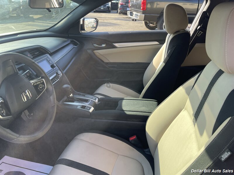 2017 Honda Civic LX - Photo 10 - Visalia, CA 93292