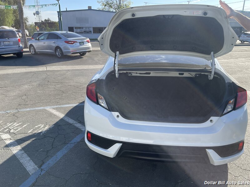 2017 Honda Civic LX - Photo 11 - Visalia, CA 93292