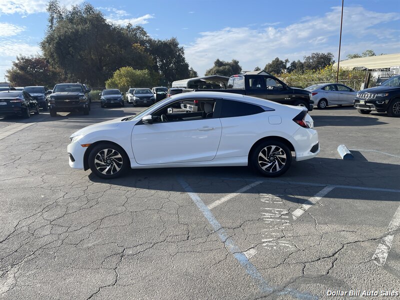 2017 Honda Civic LX - Photo 4 - Visalia, CA 93292