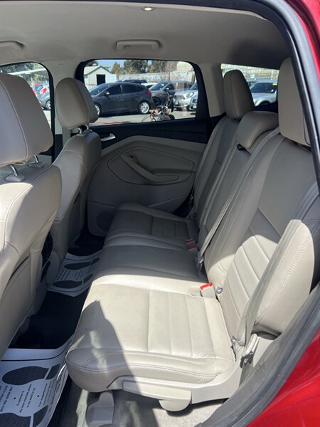 2015 Ford Escape Titanium - Photo 8 - Visalia, CA 93292