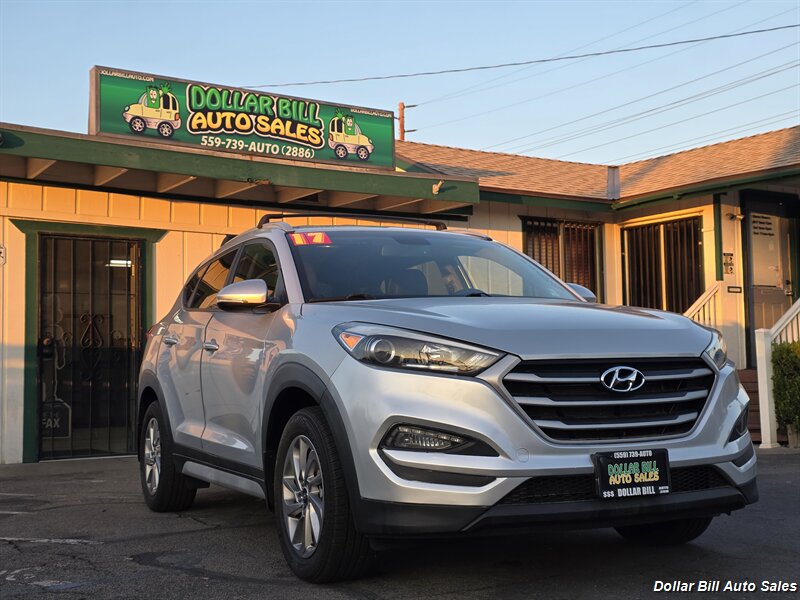 2017 Hyundai TUCSON SE Plus   - Photo 1 - Visalia, CA 93292