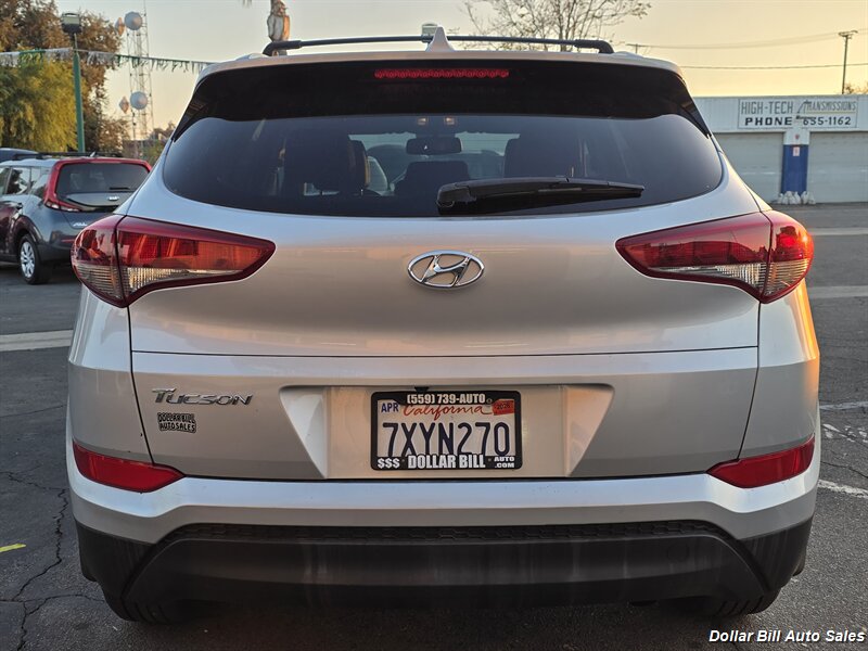 2017 Hyundai TUCSON SE Plus - Photo 6 - Visalia, CA 93292