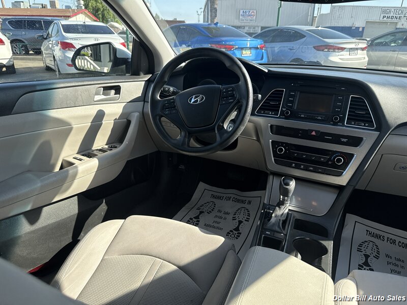 2015 Hyundai SONATA SE - Photo 7 - Visalia, CA 93292