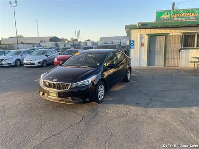 2018 Kia Forte LX   - Photo 3 - Visalia, CA 93292