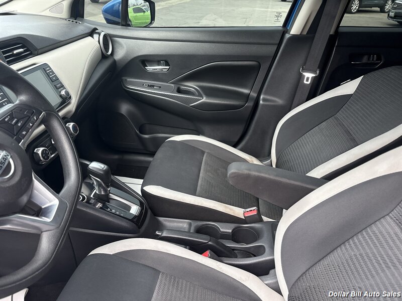 2020 Nissan Versa SV - Photo 9 - Visalia, CA 93292