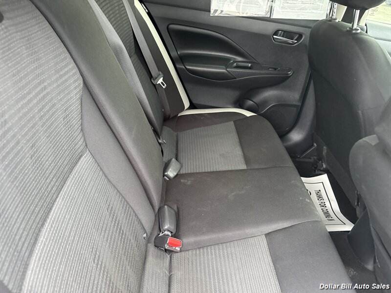 2020 Nissan Versa SV - Photo 12 - Visalia, CA 93292