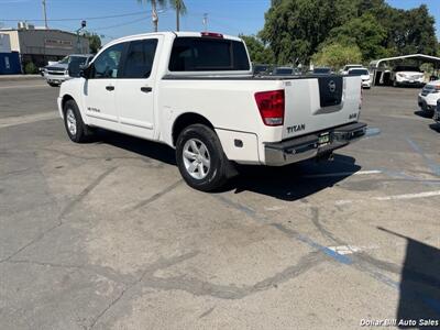 2010 Nissan Titan SE   - Photo 5 - Visalia, CA 93292