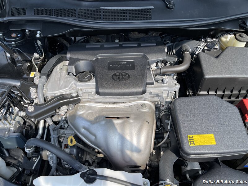 2015 Toyota Camry SE   - Photo 11 - Visalia, CA 93292