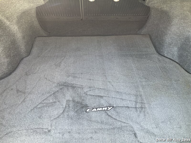 2015 Toyota Camry SE   - Photo 13 - Visalia, CA 93292