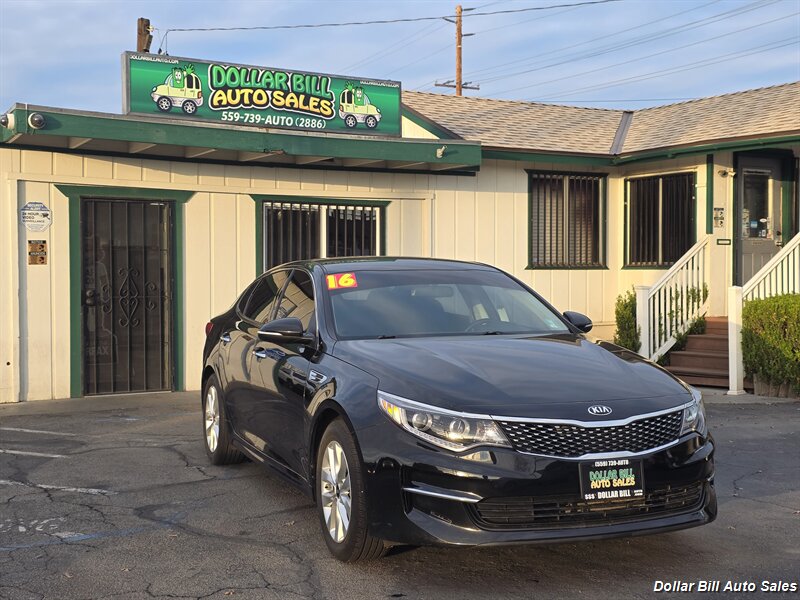 2016 Kia Optima EX   - Photo 1 - Visalia, CA 93292