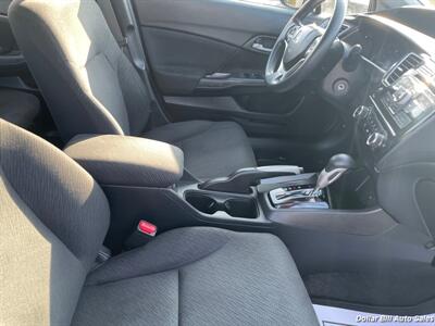 2013 Honda Civic LX   - Photo 14 - Visalia, CA 93292