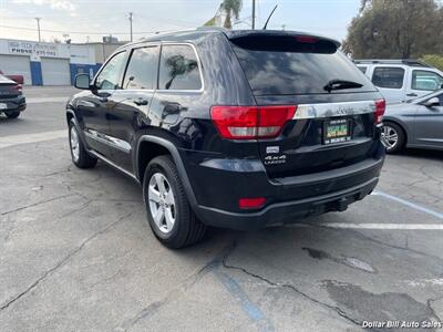 2011 Jeep Grand Cherokee Laredo   - Photo 5 - Visalia, CA 93292