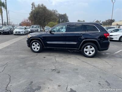 2011 Jeep Grand Cherokee Laredo   - Photo 4 - Visalia, CA 93292