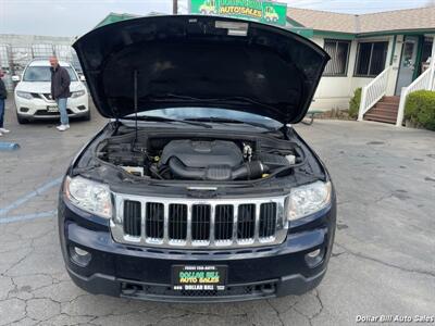 2011 Jeep Grand Cherokee Laredo   - Photo 9 - Visalia, CA 93292