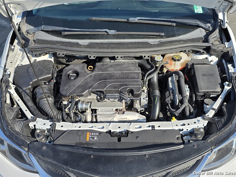 2019 Chevrolet Cruze LS - Photo 9 - Visalia, CA 93292