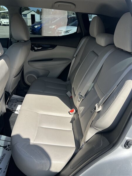 2018 Nissan Rogue Sport SL - Photo 8 - Visalia, CA 93292