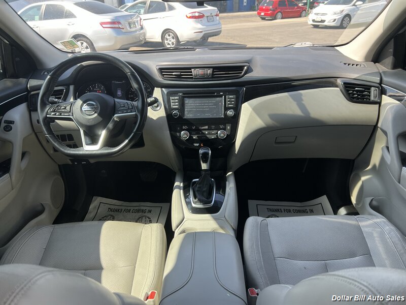 2018 Nissan Rogue Sport SL - Photo 11 - Visalia, CA 93292