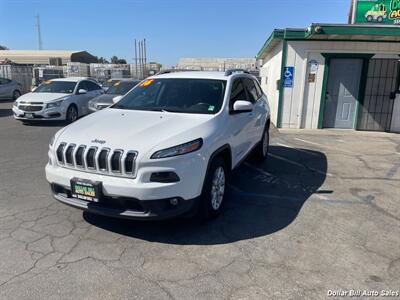 2016 Jeep Cherokee Latitude   - Photo 3 - Visalia, CA 93292