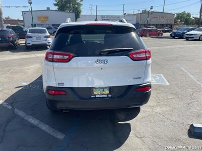 2016 Jeep Cherokee Latitude   - Photo 6 - Visalia, CA 93292