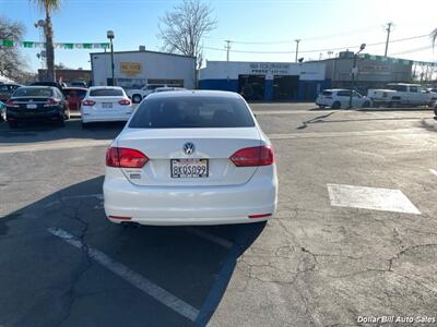 2011 Volkswagen Jetta   - Photo 6 - Visalia, CA 93292