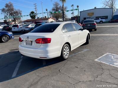 2011 Volkswagen Jetta   - Photo 7 - Visalia, CA 93292