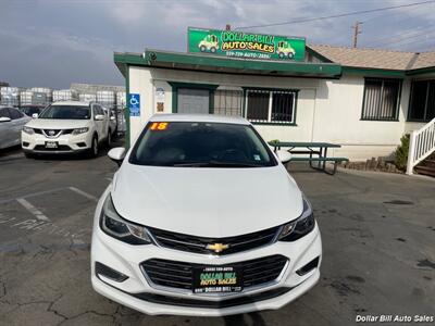 2018 Chevrolet Cruze Premier Auto   - Photo 2 - Visalia, CA 93292