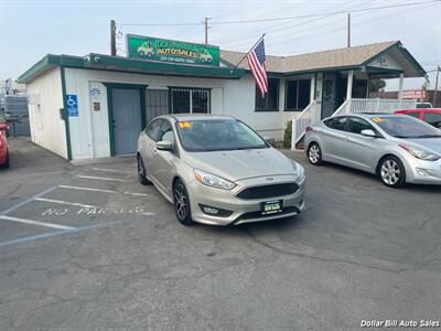 2016 Ford Focus SE   - Photo 1 - Visalia, CA 93292