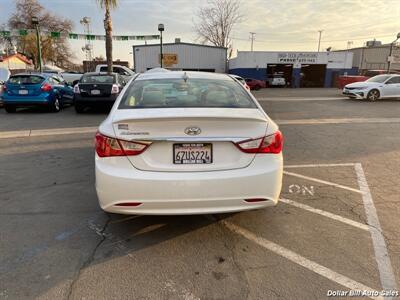 2013 Hyundai SONATA GLS   - Photo 6 - Visalia, CA 93292