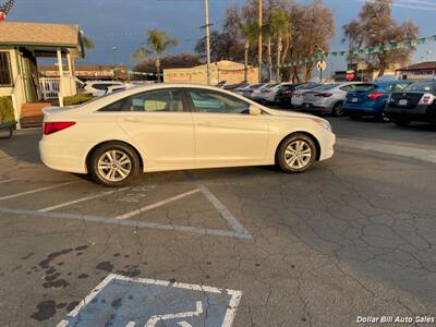 2013 Hyundai SONATA GLS   - Photo 8 - Visalia, CA 93292