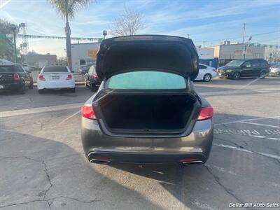 2015 Chrysler 200 S   - Photo 12 - Visalia, CA 93292