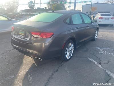 2015 Chrysler 200 S   - Photo 7 - Visalia, CA 93292