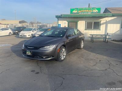 2015 Chrysler 200 S   - Photo 3 - Visalia, CA 93292