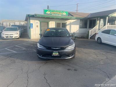 2015 Chrysler 200 S   - Photo 2 - Visalia, CA 93292